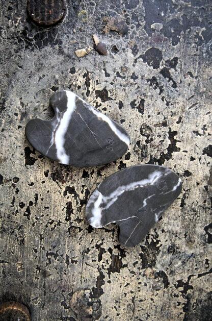 saskia diez Gua Sha ISAR stone