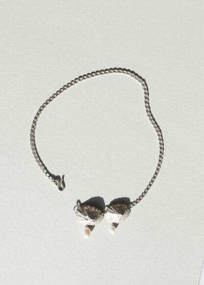 saskia diez Limpet pearl necklace