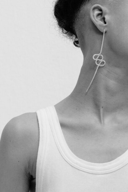 saskia diez Looping Earring