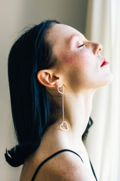 saskia diez LS long hearts earring
