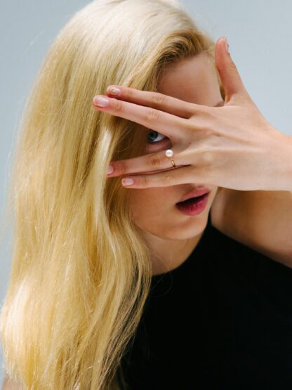 saskia diez Mono Pearl ring