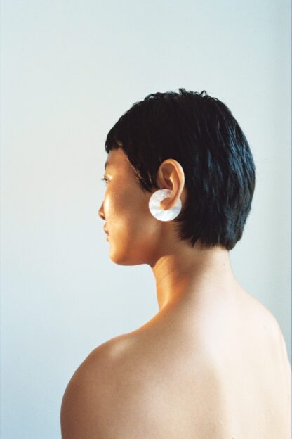 Saskia Diez MOP Disc Earcuff No2