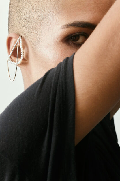 Saskia Diez Rebl/Diez Pearl Chained Earcuff