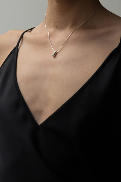 saskia diez short Teardrop necklace