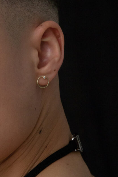 saskia diez Wire Solitaire Circle Earstud No1