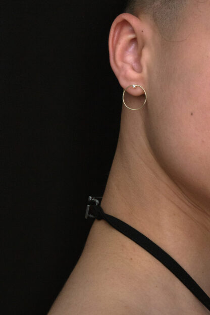 saskia diez Wire Solitaire Circle Earstud No2