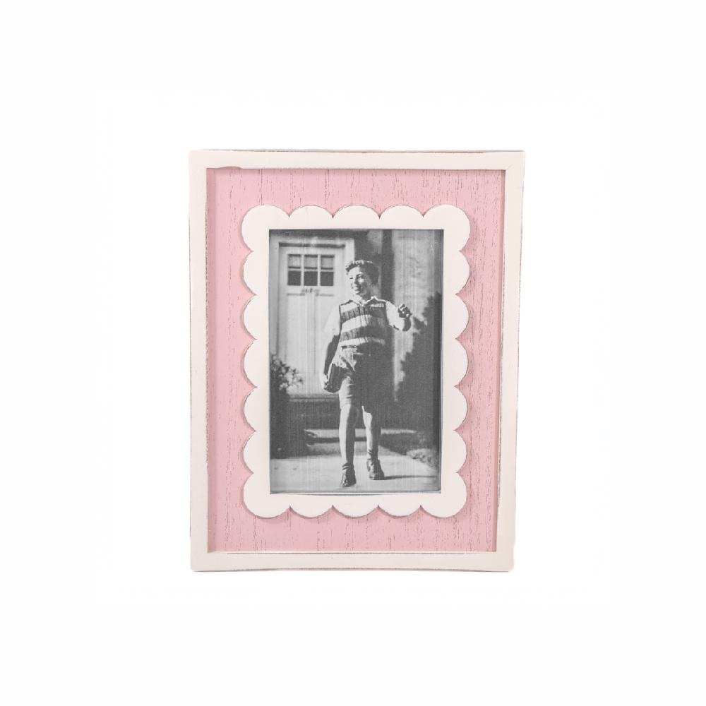 sass & bell Scalloped Pink Photo Frame