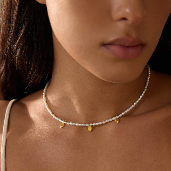 Satya Jewelry Blooming Promise Lotus Pearl Necklace