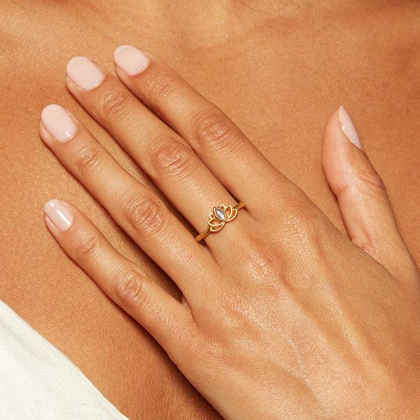 Satya Jewelry Cultivate Truth Lotus Labradorite Ring