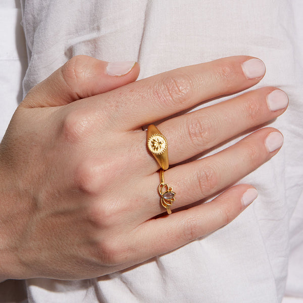 Satya Jewelry Cultivate Truth Lotus Labradorite Ring