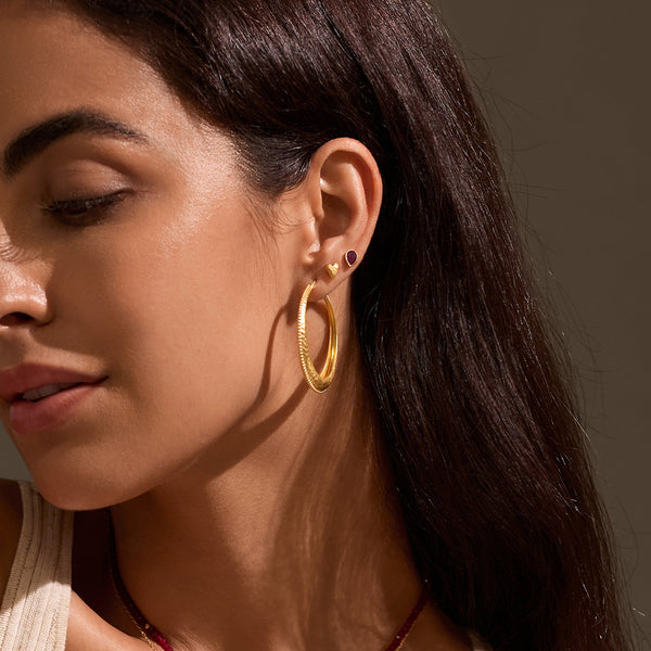 Satya Jewelry All Love Garnet Stud Earrings