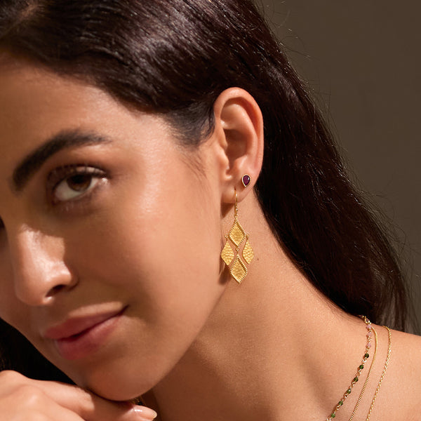 Satya Jewelry All Love Garnet Stud Earrings