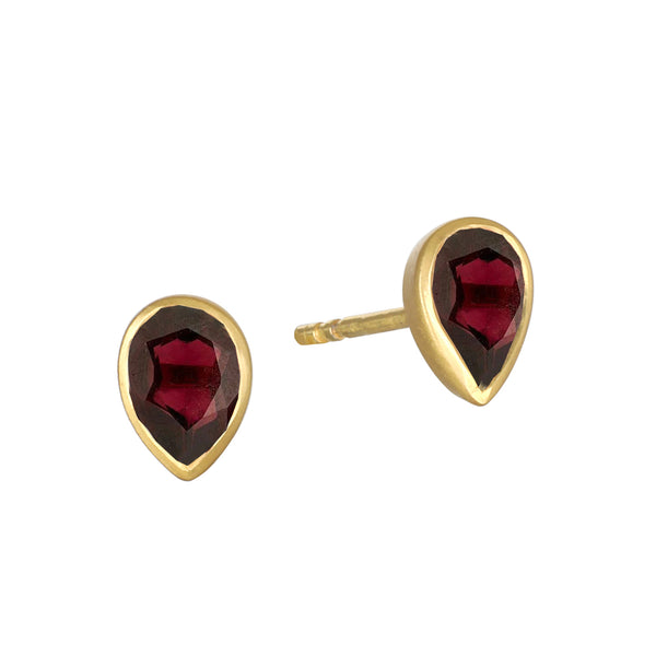 satya jewelry All Love Garnet Stud Earrings