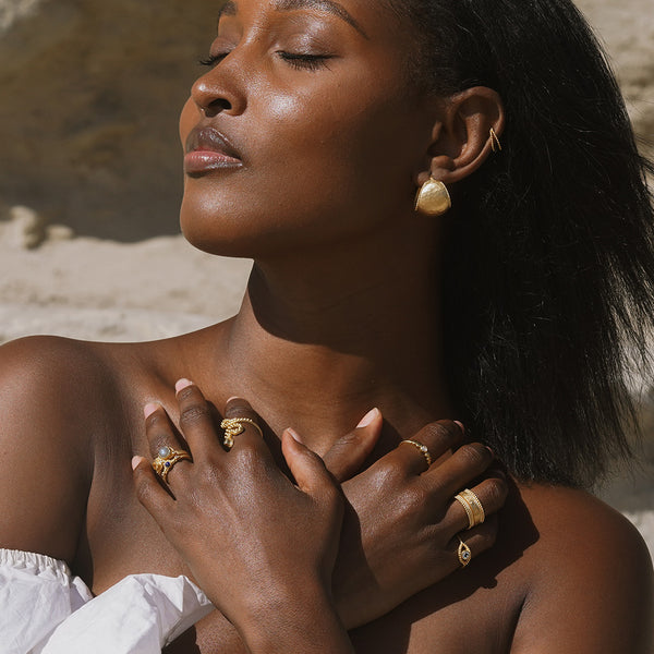 Satya Jewelry Confident Beauty Dot Earrings