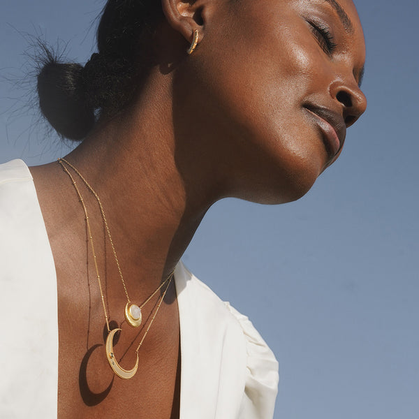 Satya Jewelry Cradled In Light Moonstone Necklace