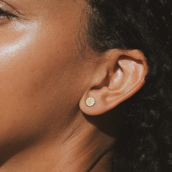 Satya Jewelry Heart Chakra Stud Earrings