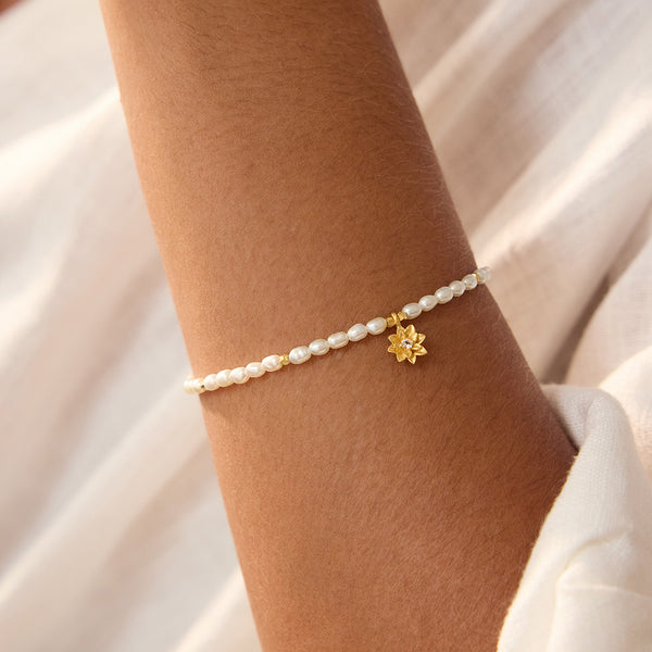 Satya Jewelry Pearl Lotus June Birthstone Bracelet