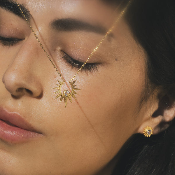 Satya Jewelry Unveiling Dreams White Topaz Starburst Necklace