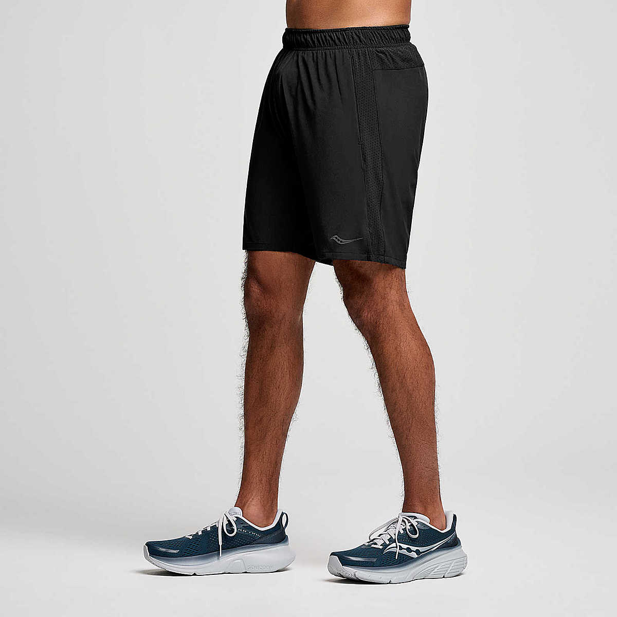 saucony Men's Outpace 7" Short