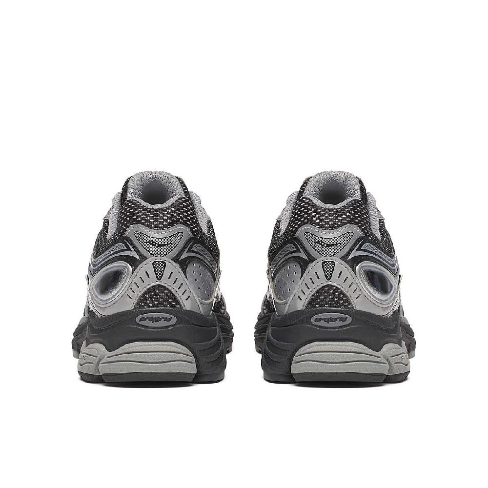 Saucony ProGrid Omni 9