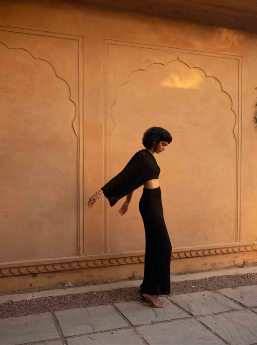 Savannah Morrow MOR TOP - BLACK