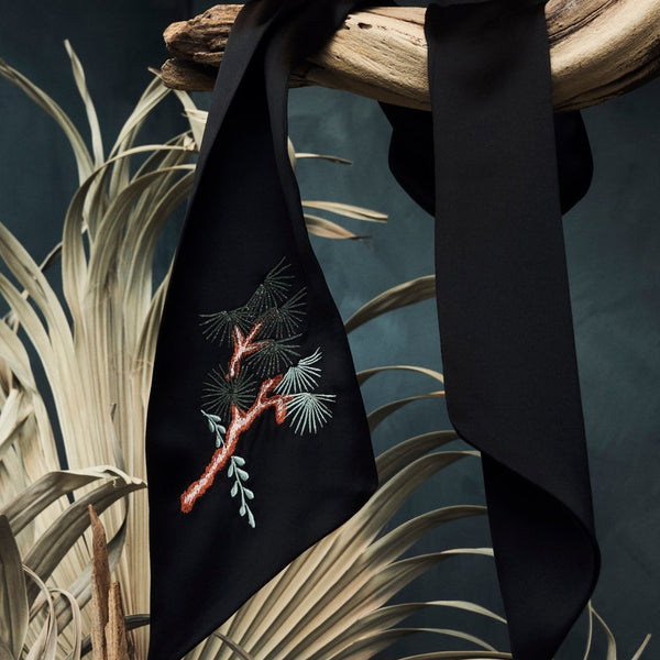 savas The Fan Flower Silk Scarf Black