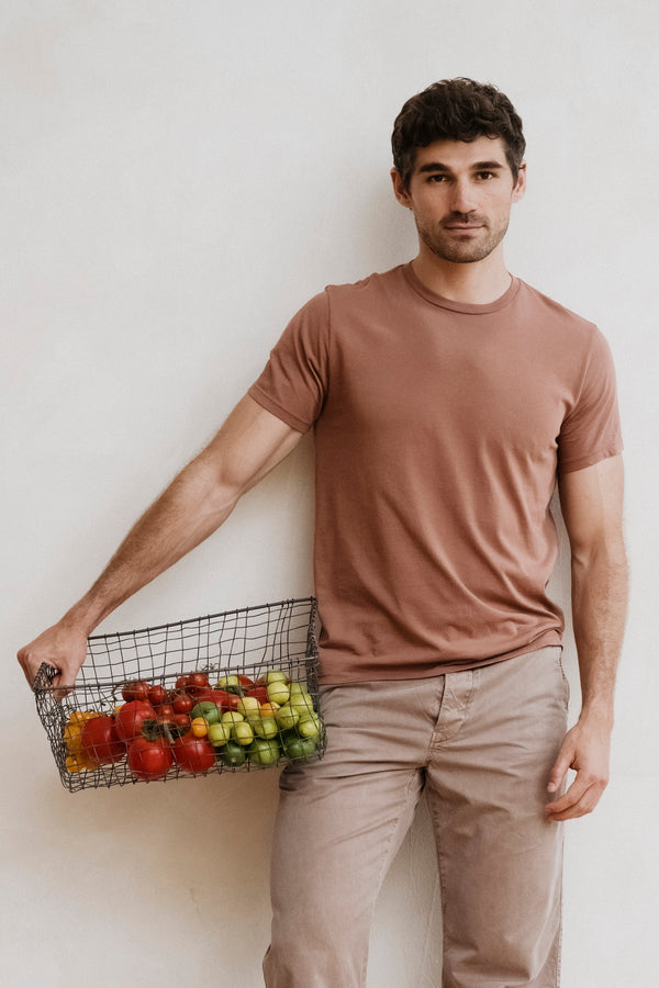 save khaki united Men's Short Sleeve Supima Crew Tee Fawn