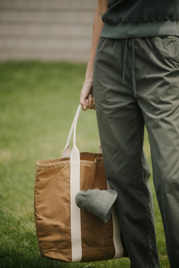 Save Khaki United Port Canvas Double Utility Wax Tote Field