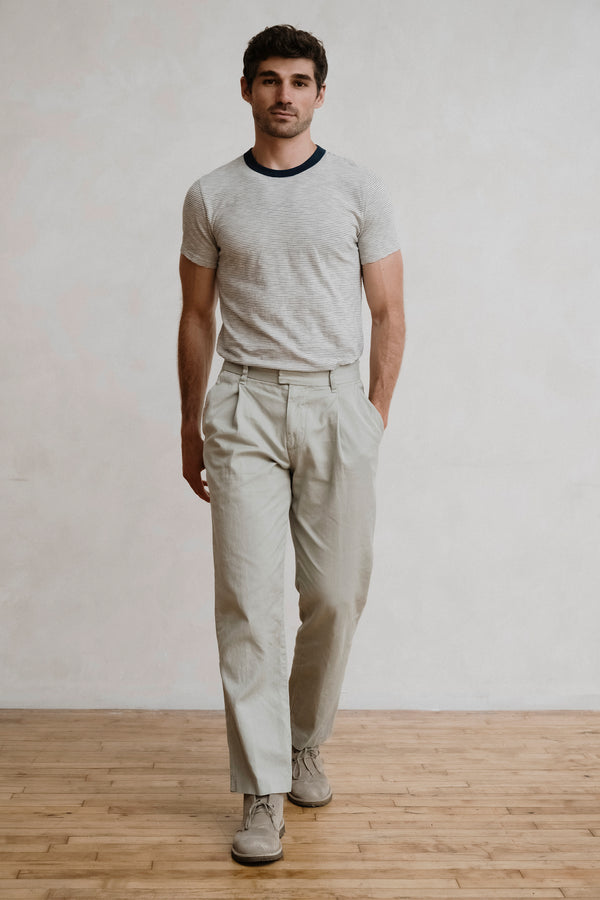 Save Khaki United Pleated Chino Basil