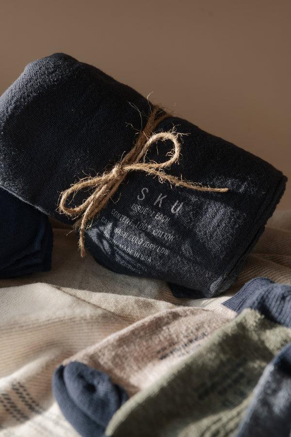 save khaki united Tobacco Cloth Wrap Throw White