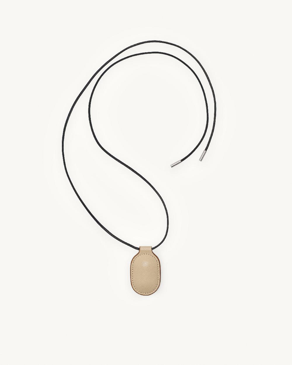 Savette Tondo Pendant Necklace