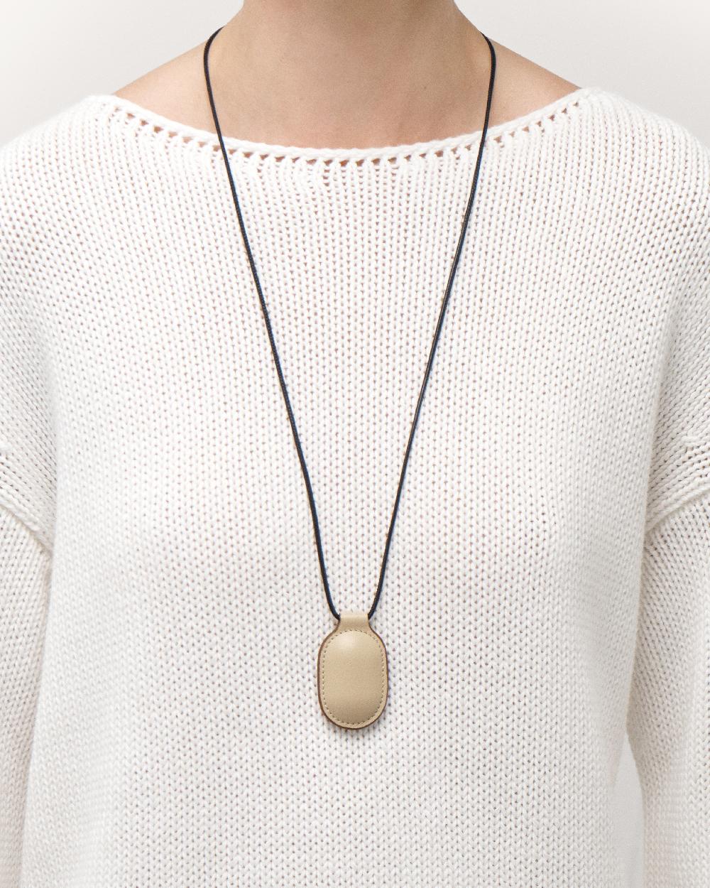 Savette Tondo Pendant Necklace