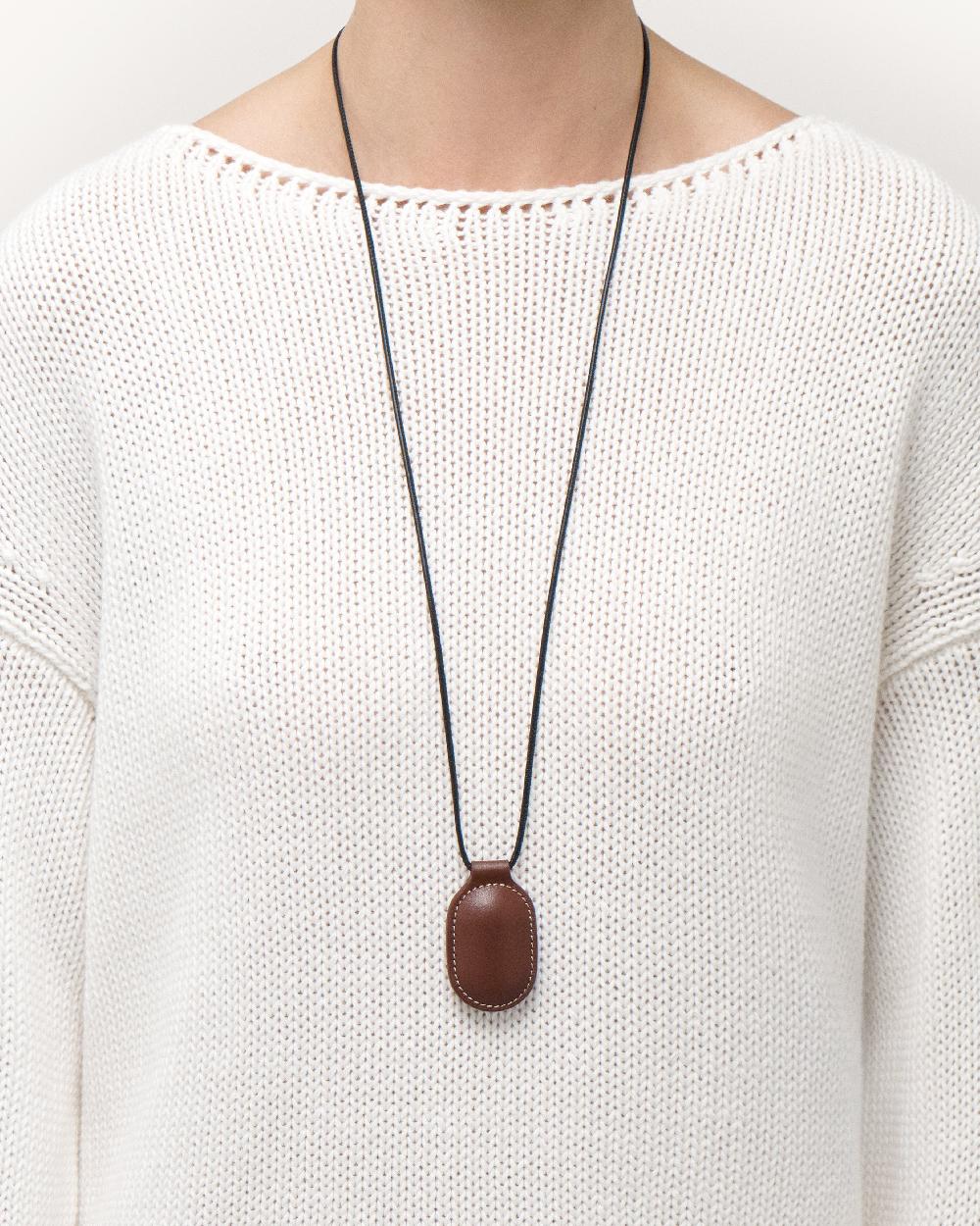 Savette Tondo Pendant Necklace