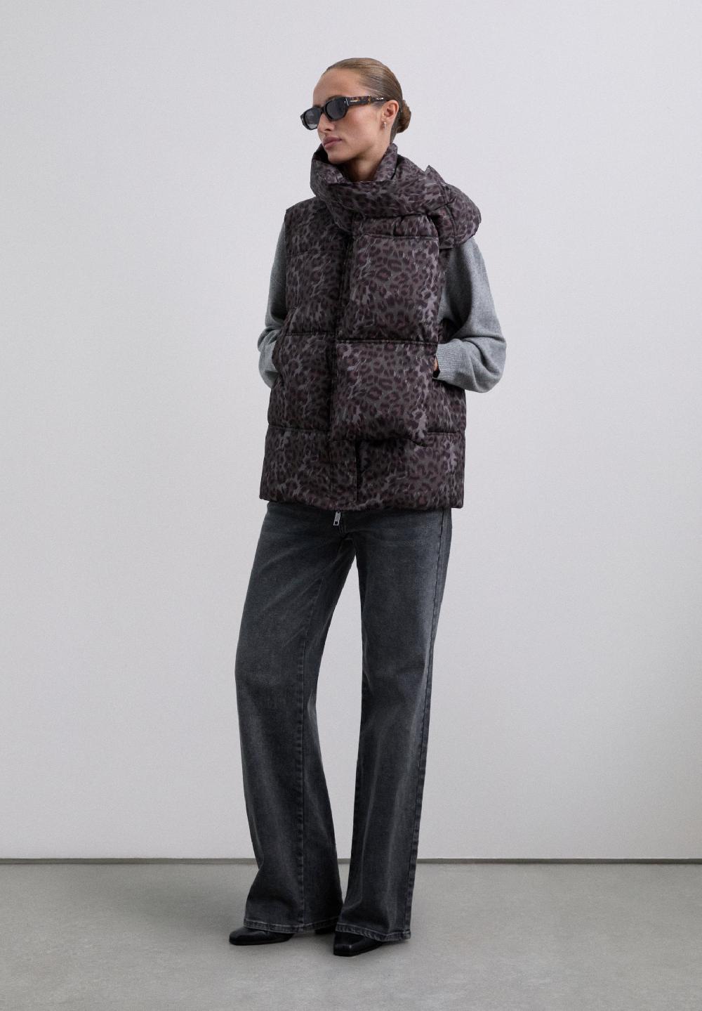 Scalpers ANIMAL PRINT GILET WITH DETACHABLE SCARF ANIMAL PRINT