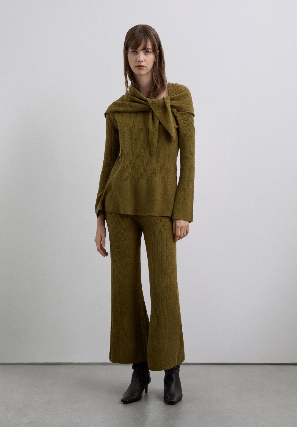 Scalpers ASYMMETRIC SWEATER WITH DETACHABLE CAPE KHAKI