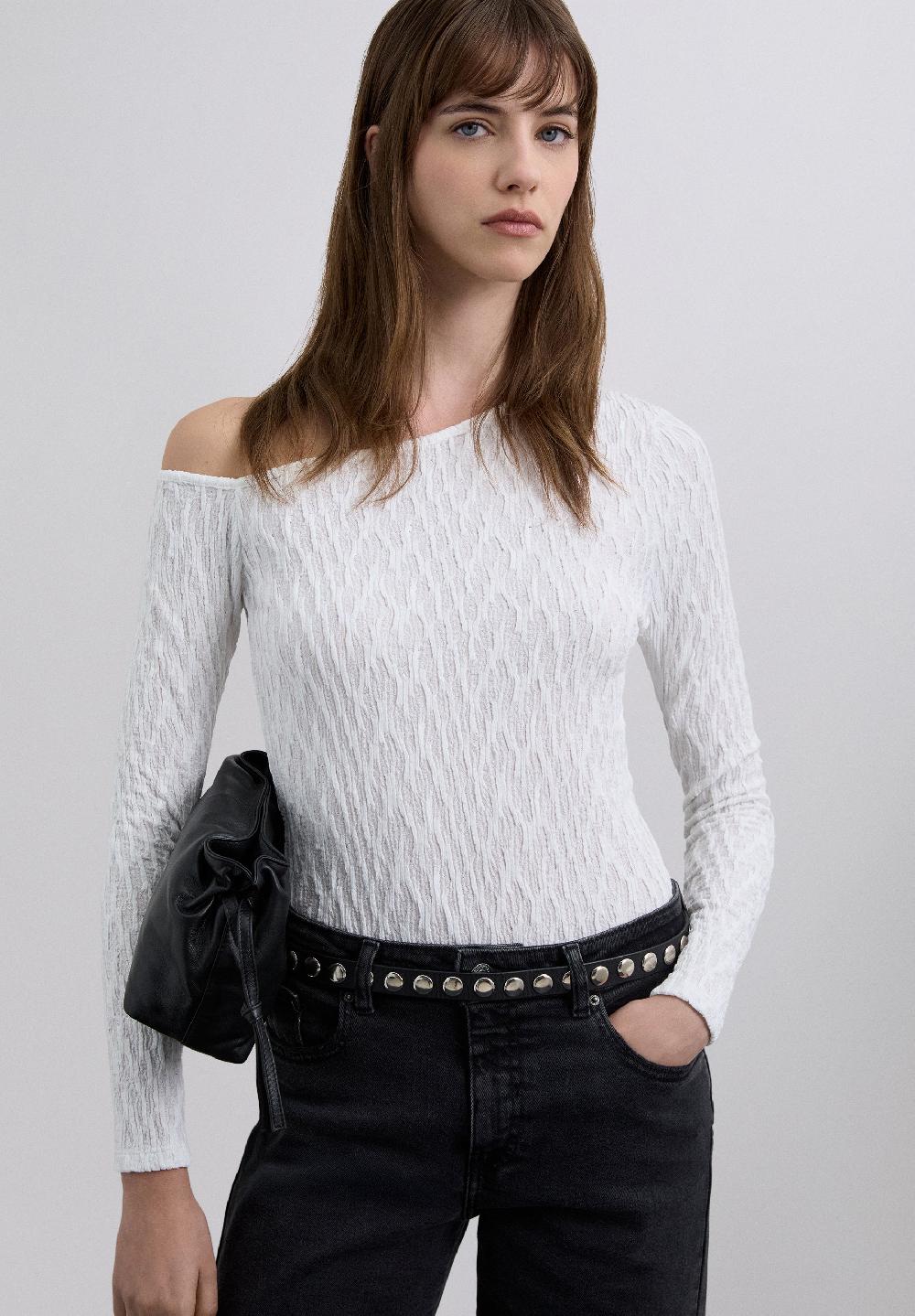 Scalpers ASYMMETRIC OFF-THE-SHOULDER TOP OFF WHITE