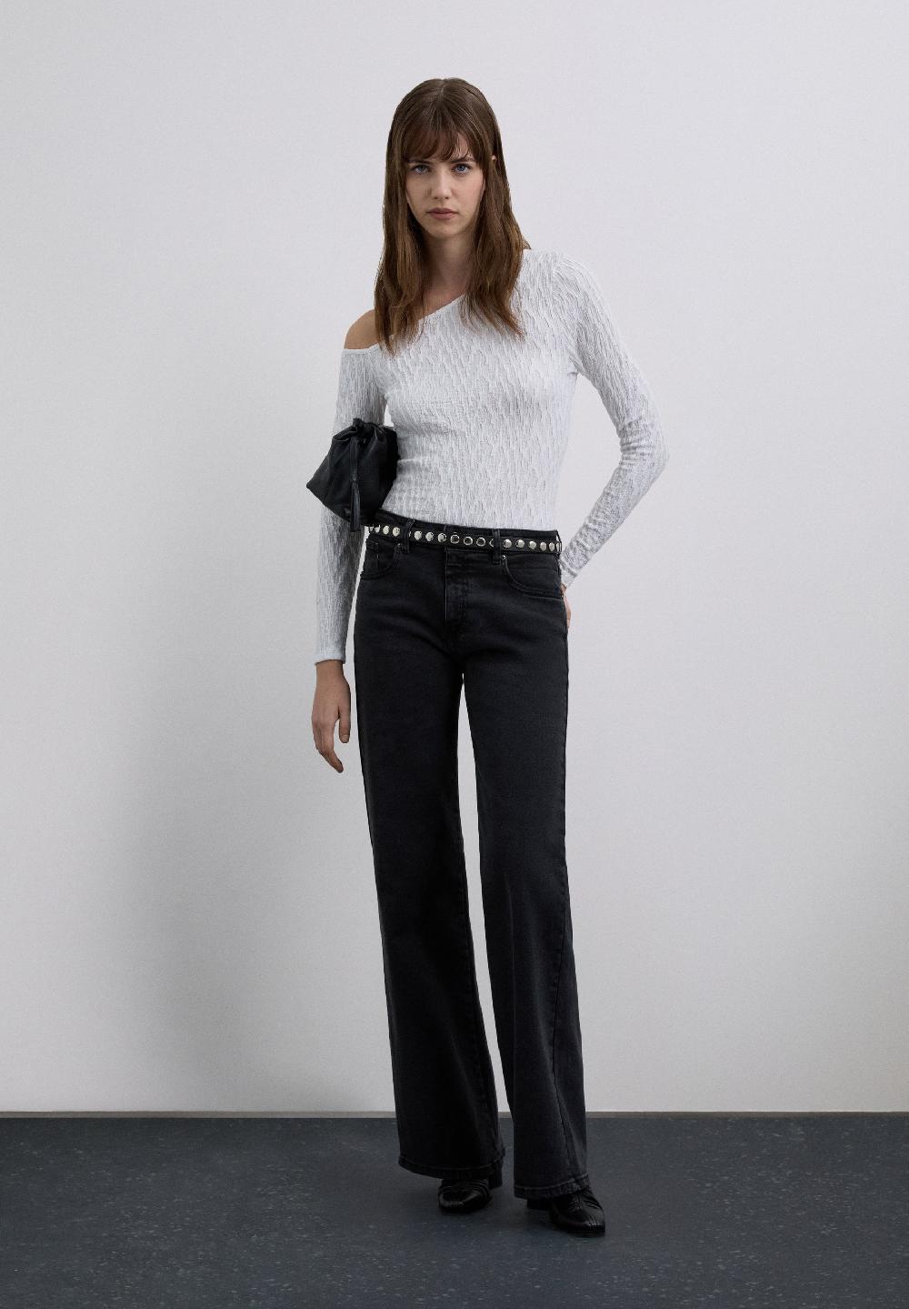 Scalpers ASYMMETRIC OFF-THE-SHOULDER TOP OFF WHITE