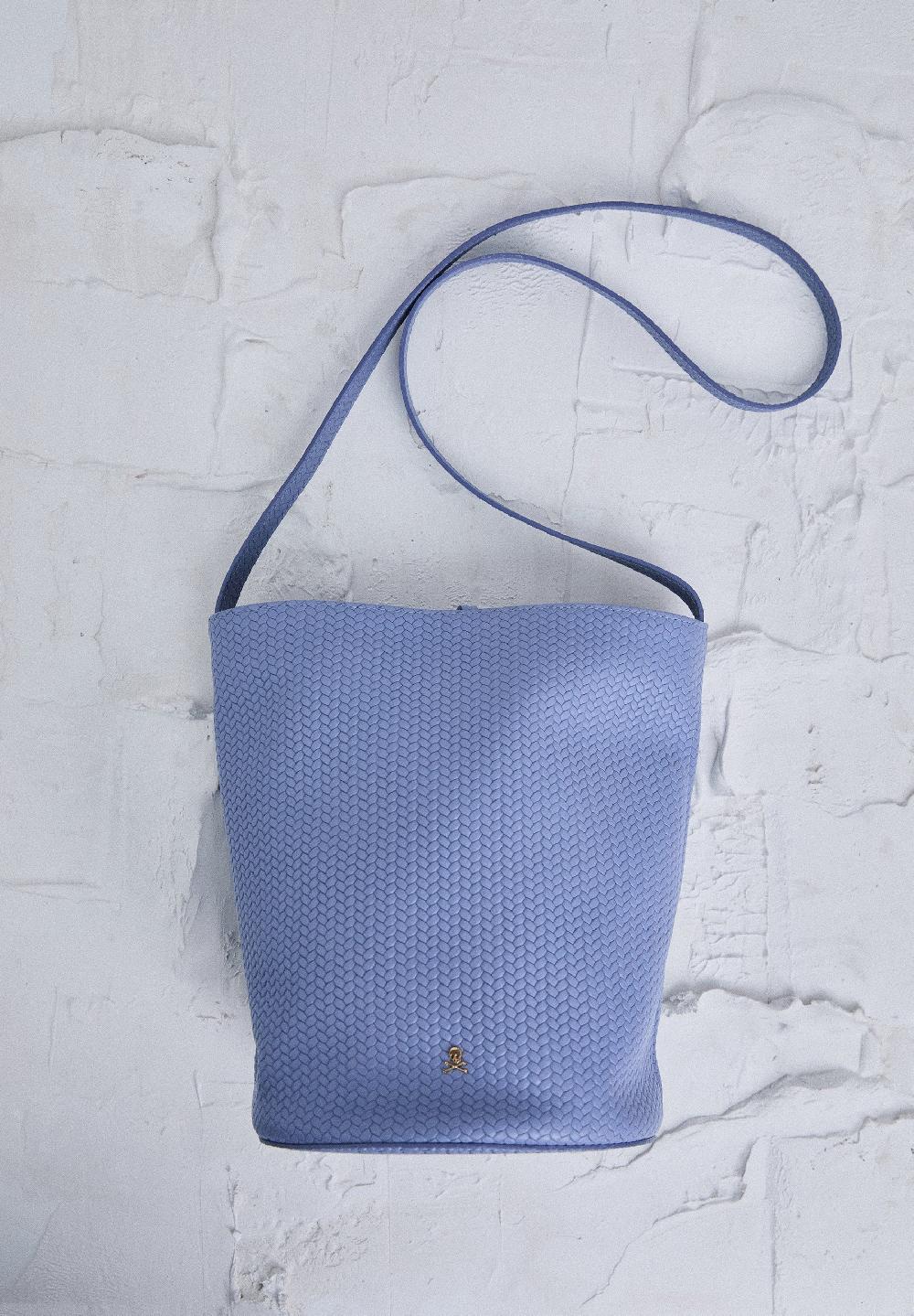 scalpers BUCKET BAG IN 100% BRAIDED LEATHER BLUE