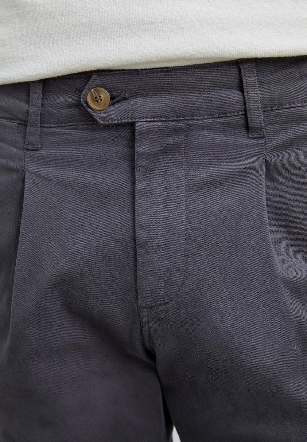 Scalpers CHINO TROUSERS WITH DARTS DARK GREY