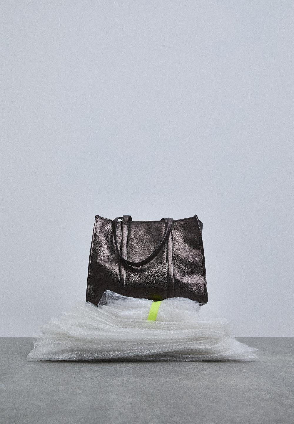 Scalpers LEATHER AND METALLIC TOTE BAG BRONZE