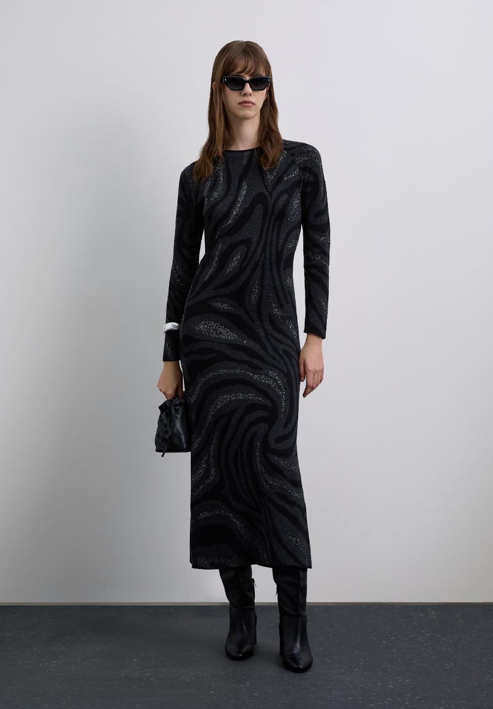 Scalpers LONG PRINTED KNIT DRESS BLACK/GREY