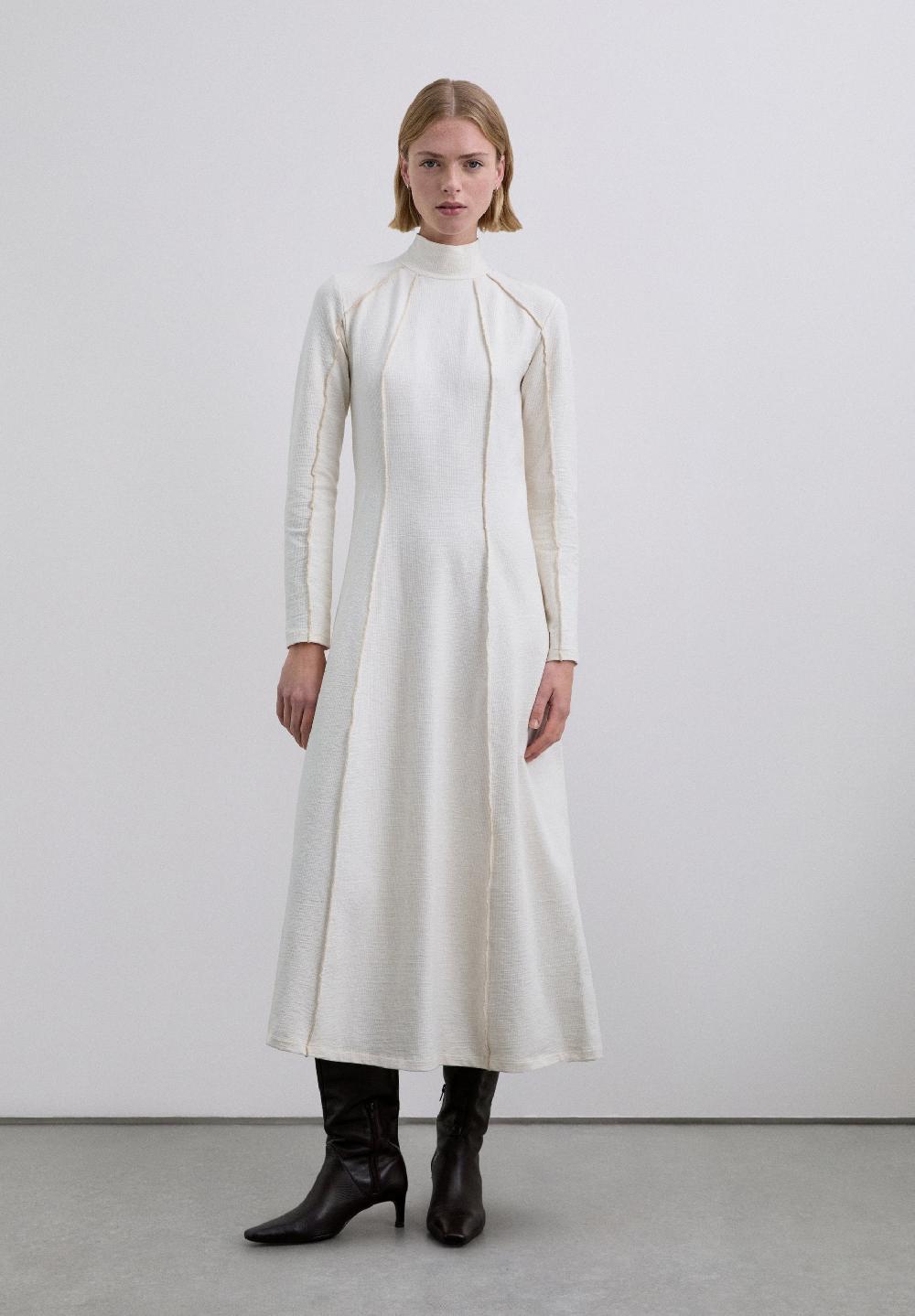 Scalpers OVERLOCK KNIT MIDI DRESS ECRU