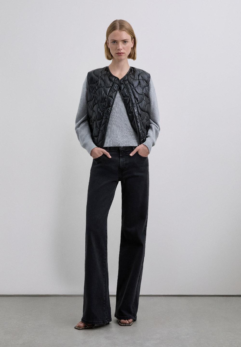 Scalpers QUILTED GILET WITH STITCHING BLACK