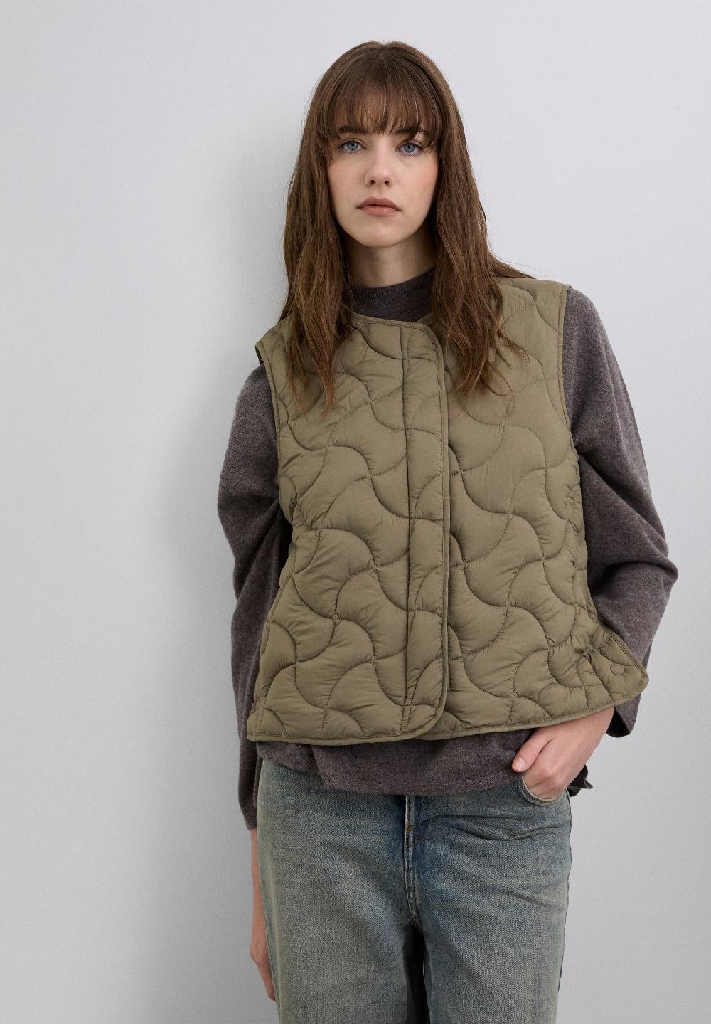 Scalpers REGULAR FIT QUILTED GILET LIGHT KHAKI