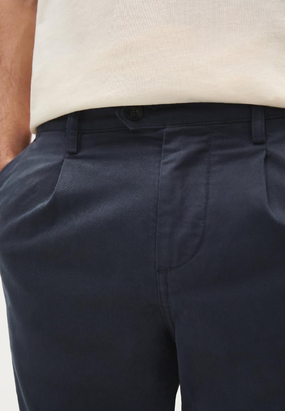 Scalpers RELAXED CHINO TROUSERS WITH DARTS NAVY