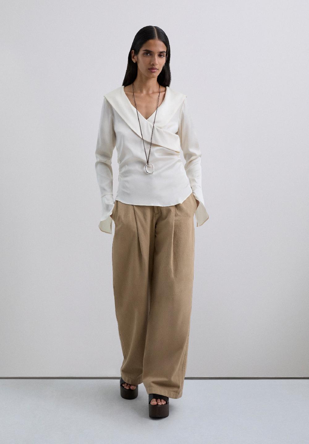 Scalpers SATIN ASYMMETRIC SHIRT ECRU