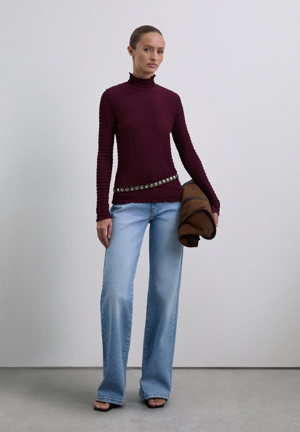 Scalpers TEXTURED HIGH NECK TOP BURGUNDY