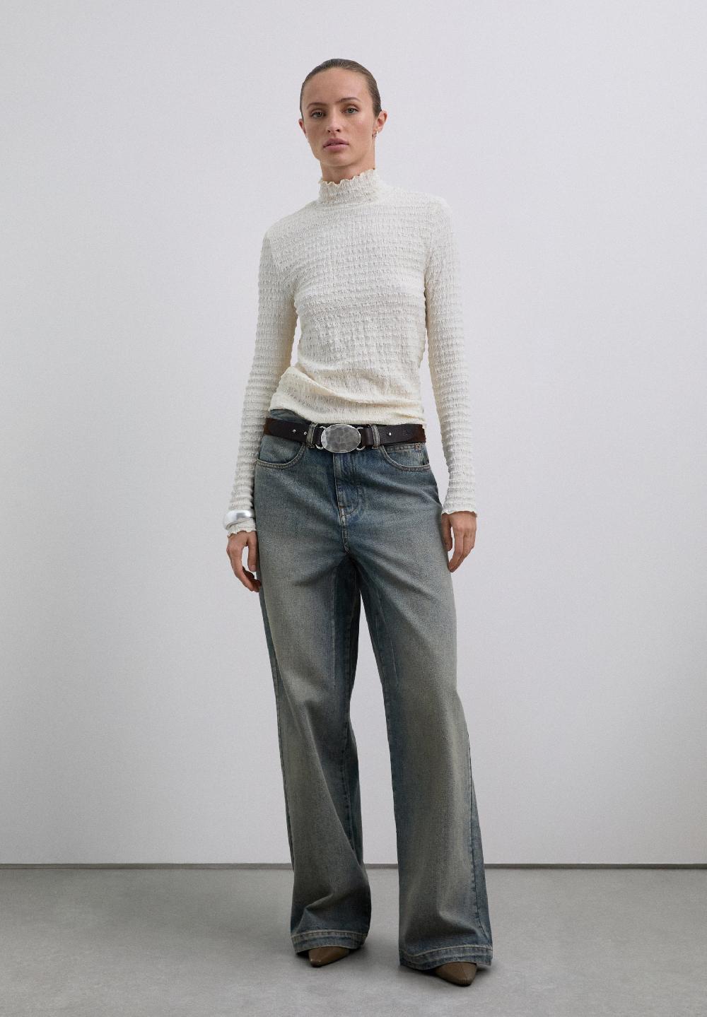 Scalpers TEXTURED HIGH NECK TOP OFF WHITE