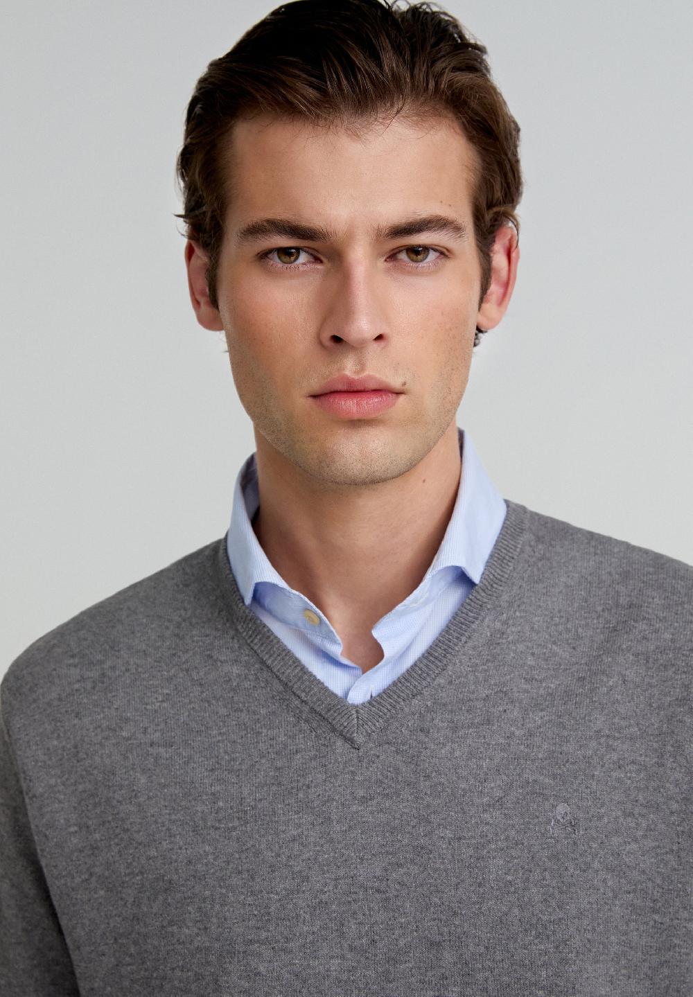 Scalpers V-NECK SWEATER WITH SKULL GREY