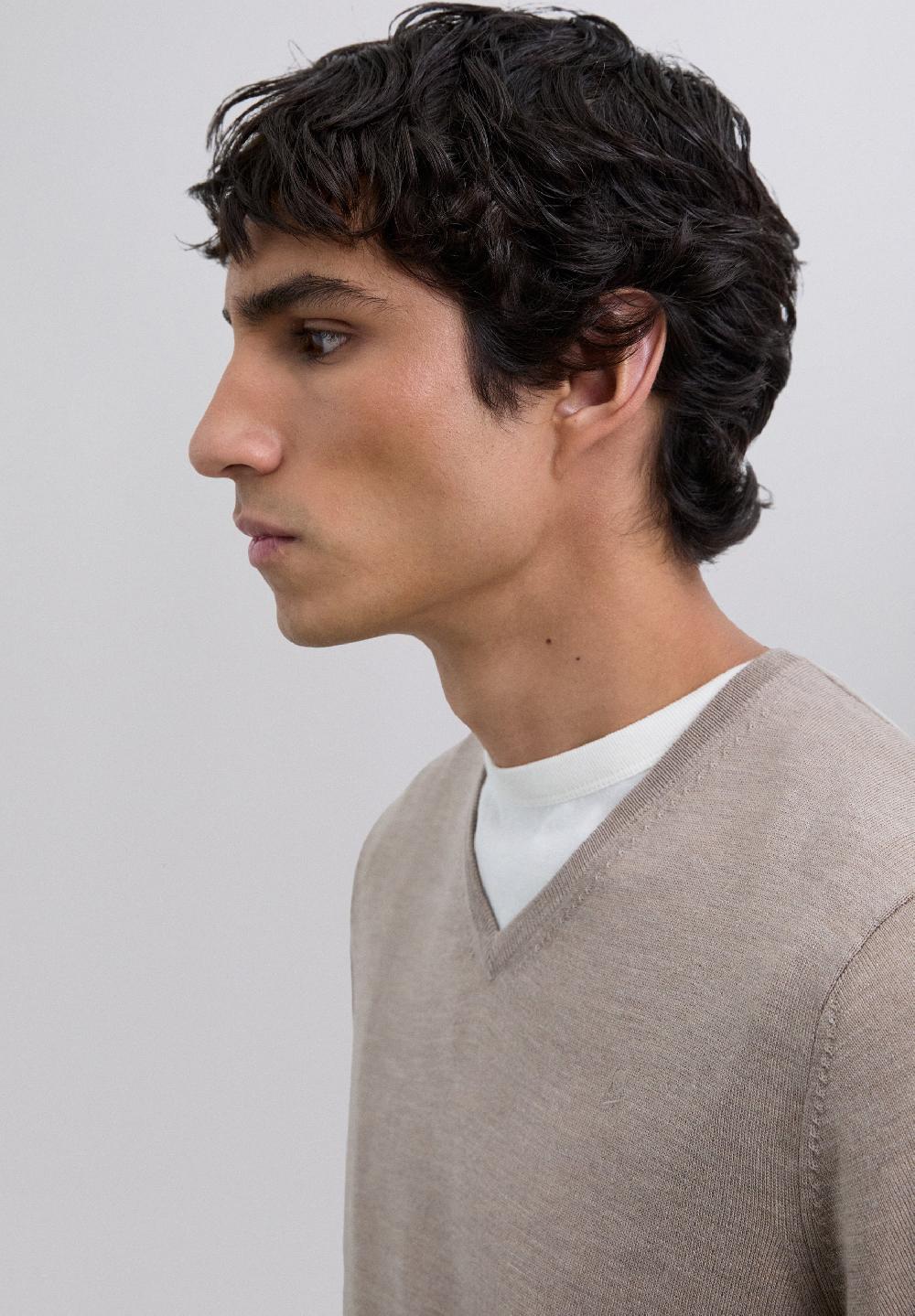 Scalpers V-NECK WOOL SWEATER WITH SKULL TAUPE